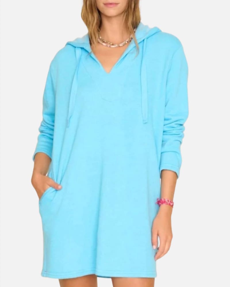 Front of a model wearing a size L Henri Dress in Ultra Marine in Ultra Marine by XIRENA. | dia_product_style_image_id:345488
